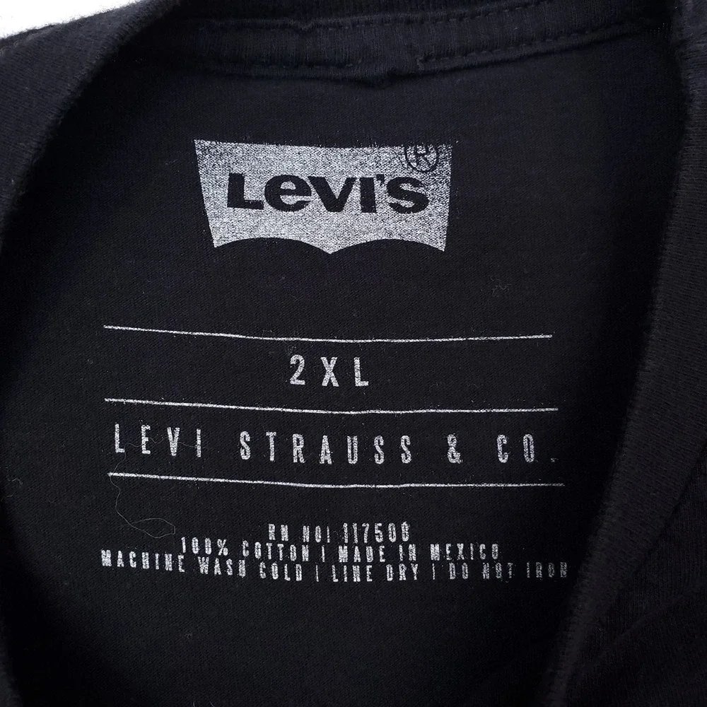 Levis Shirt Mens XXL Black Red Graphic Tee Short Sleeve Streetwear